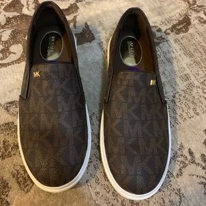MK slip ons